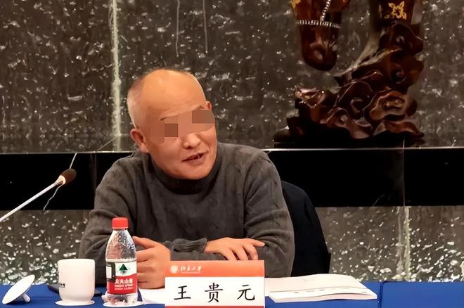 女摊贩借钱交罚款，知情人士发声_精密解答落实