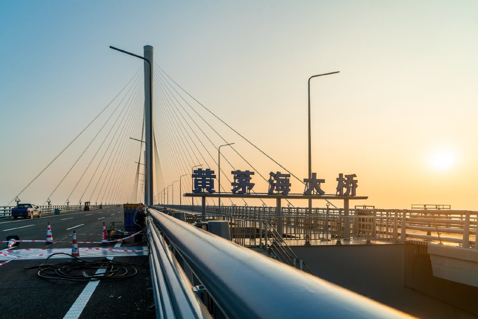 黄茅海跨海通道11日15时正式通车