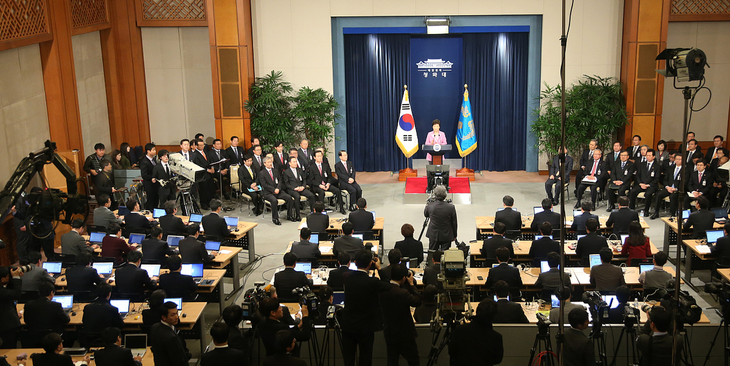 韩国国会通过的重要决议及其影响分析_精准解答落实