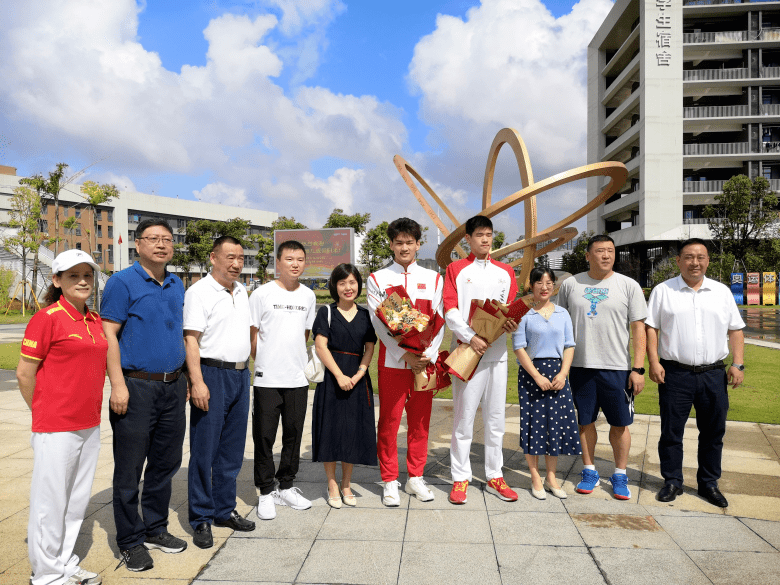 潘展乐少泳校的独特魅力与挑战