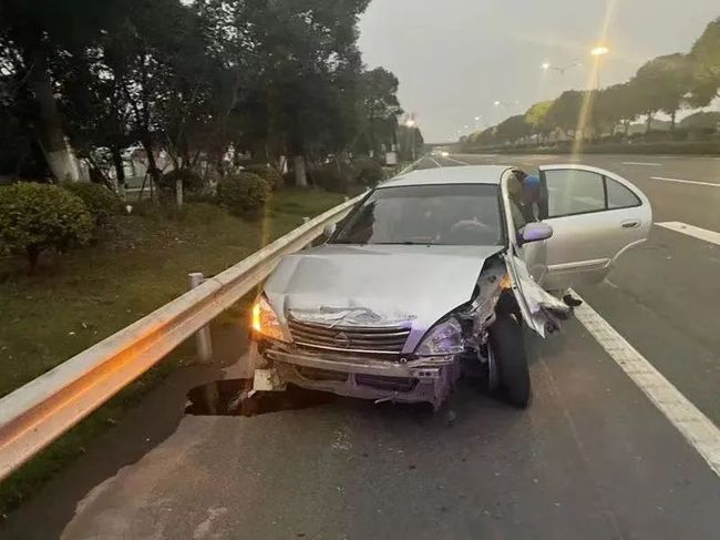 浙江嘉兴车祸两车斗气视频曝光，斗气背后的警示与思考