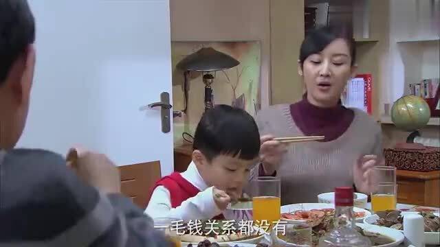 嫂子喂出嫁小姑子吃面手抖成筛子