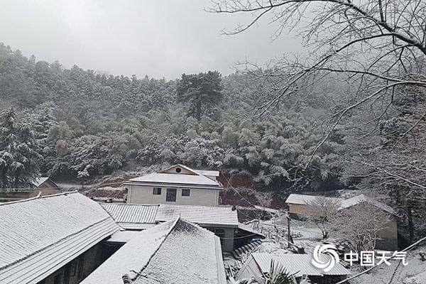 湖南气温将暴跌 局地雨夹雪