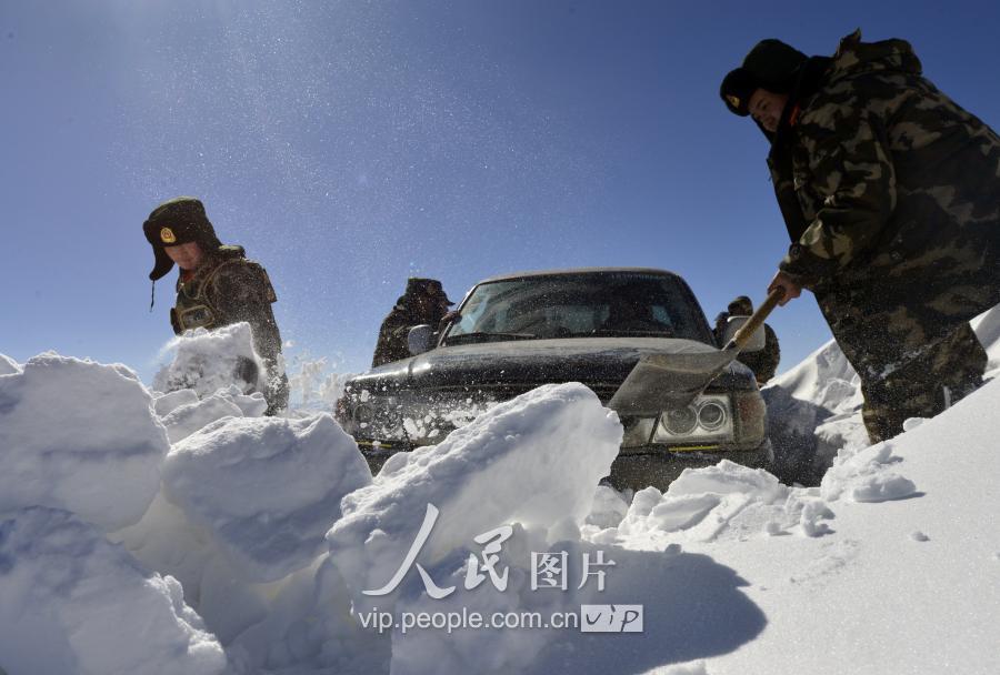 惊心动魄！美国宇航员太空滞留数月终返地球，背后真相令人揪心！